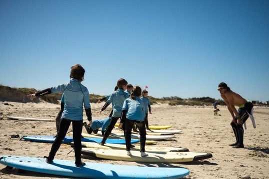 &copy; minou surf school